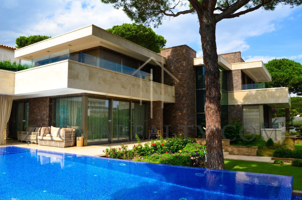 Sell Luxury Homes in Costa Brava